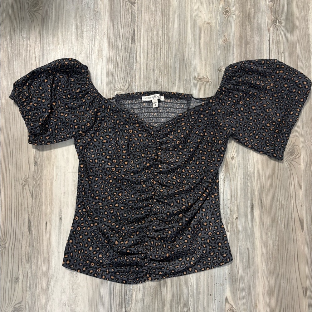 Express Gray Ruched Puffed Sleeve Blouse - Picture 7 of 7